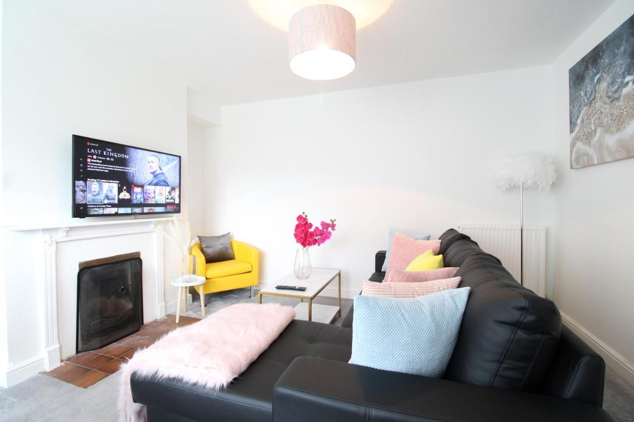 Virexxa Aylesbury Centre Apartment Exterior photo