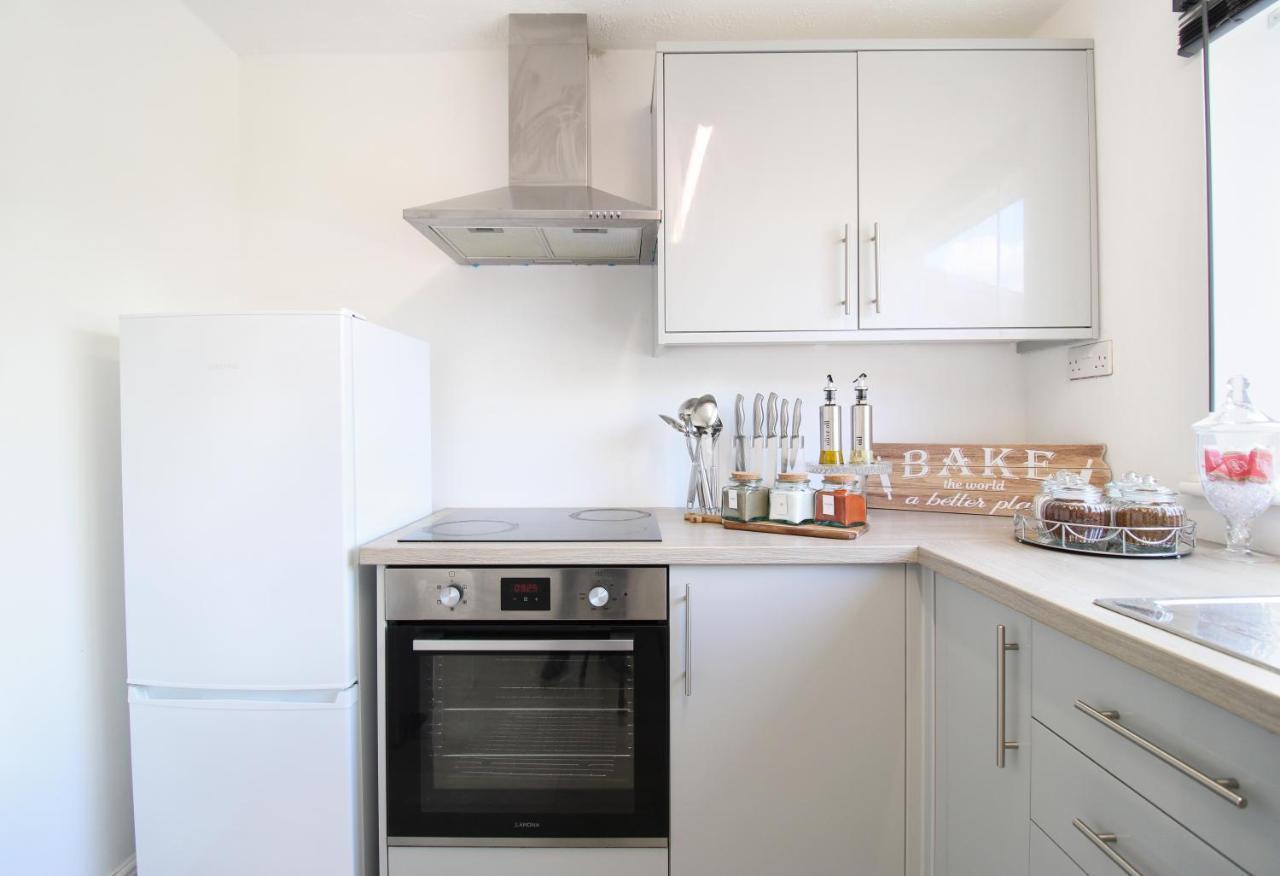 Virexxa Aylesbury Centre Apartment Exterior photo
